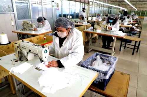 从制衣到防护 密云服装厂的抗疫转型与女性力量